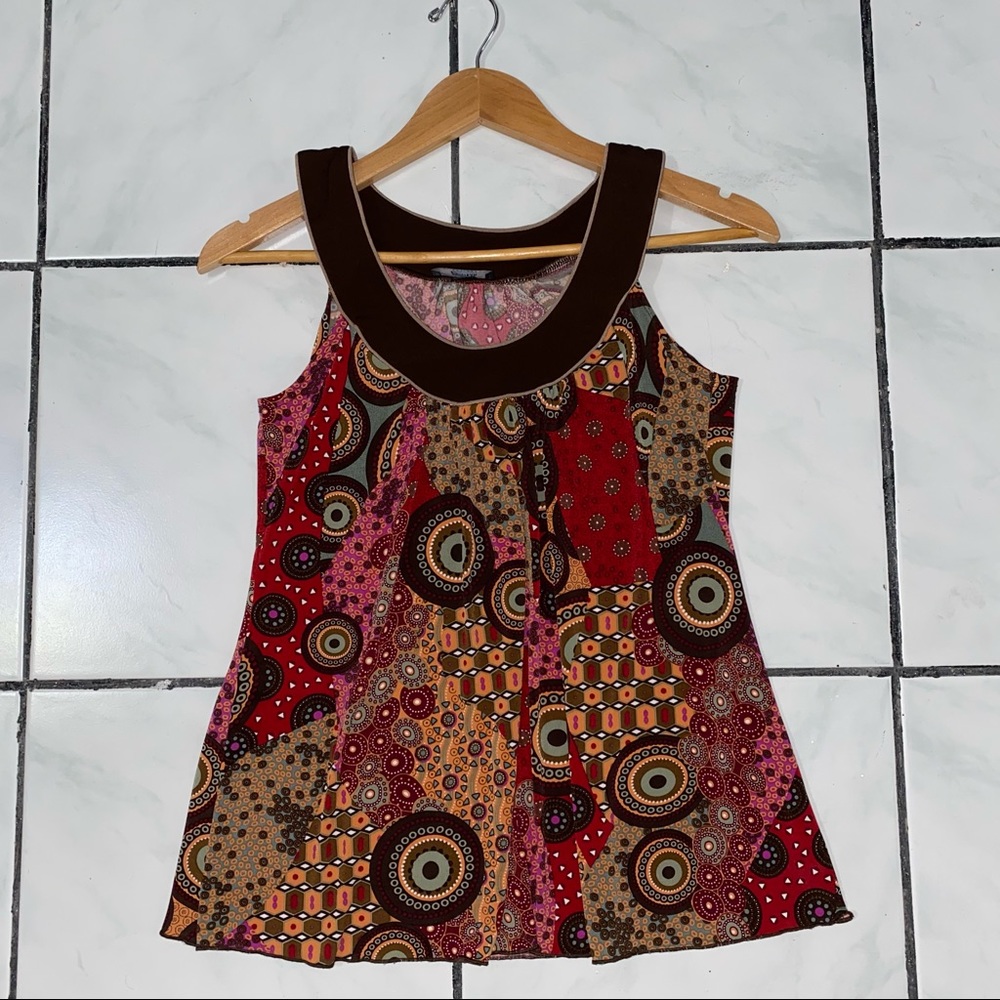 NWOT!!! B•wear; Brown Colorful Swirls and Circles Top